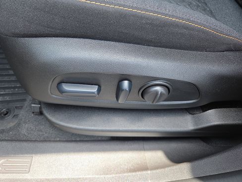 Used 2024 Chevrolet Equinox LT AWD/4WD image 32