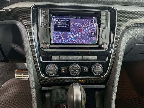 Used 2019 Volkswagen Passat 2.0T SE R-Line FWD image 24