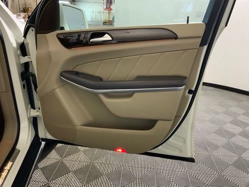 Used 2013 Mercedes-Benz GL 450 4MATIC image 28