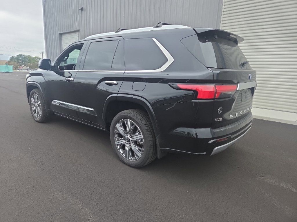 Used 2024 Toyota Sequoia Capstone AWD/4WD image 10