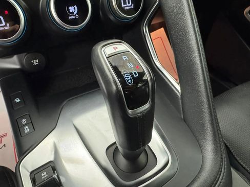 Used 2020 Jaguar E-PACE SE AWD/4WD image 21