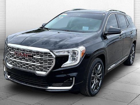 Used 2022 GMC Terrain Denali w/ Black Diamond Edition AWD/4WD image 13