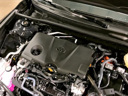 Used 2025 Toyota Camry XLE w/ Premium Plus Package image 33