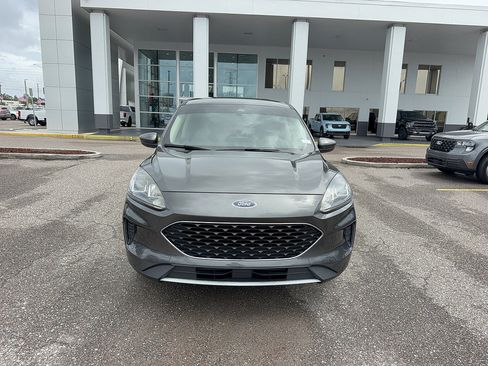 Certified 2020 Ford Escape SE FWD image 3