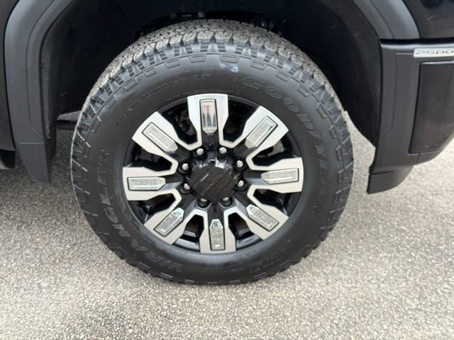 Used 2024 GMC Sierra 2500 Denali w/ Denali Reserve Package AWD/4WD image 12