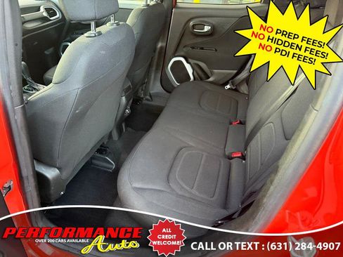 Used 2018 Jeep Renegade Latitude w/ Cold Weather Group image 9