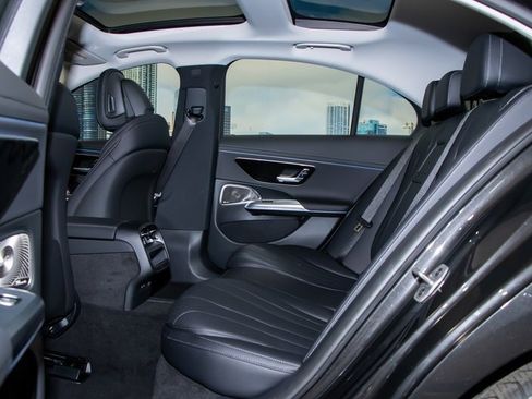 Used 2026 Mercedes-Benz E 350 4MATIC Sedan image 22