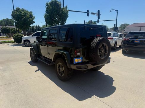 Used 2016 Jeep Wrangler Unlimited Sahara AWD/4WD image 4