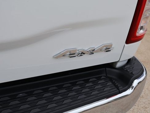 Used 2024 RAM 2500 Tradesman w/ Chrome Appearance Group image 32