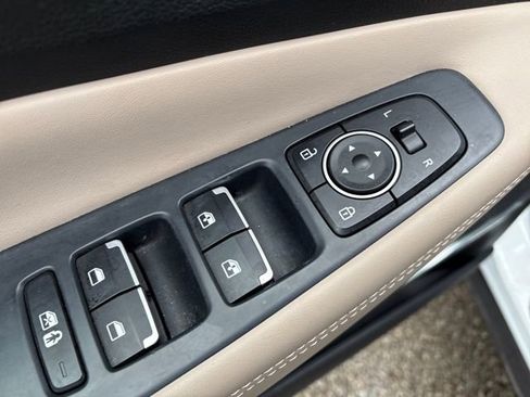 Used 2022 Hyundai Santa Fe SEL w/ Convenience + Premium Package image 13