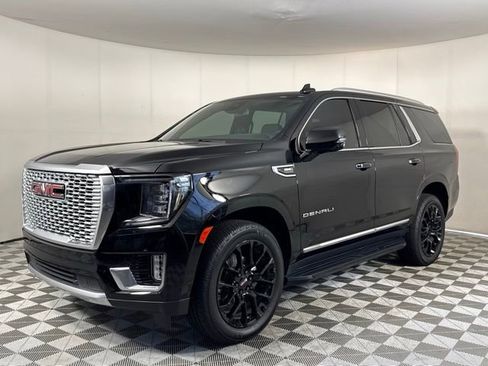 Used 2023 GMC Yukon Denali AWD/4WD image 2