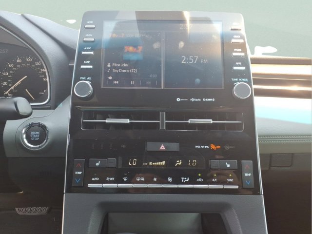 Used 2021 Toyota Avalon XLE AWD/4WD image 18