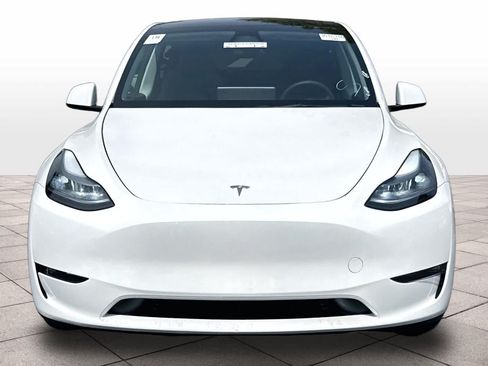Used 2023 Tesla Model Y Performance AWD/4WD image 2