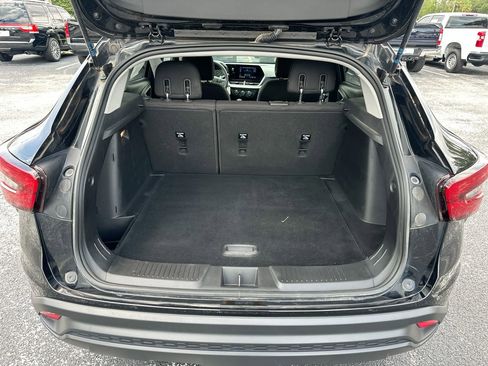 Used 2024 Chevrolet Trax LS w/ LS Convenience Package image 8