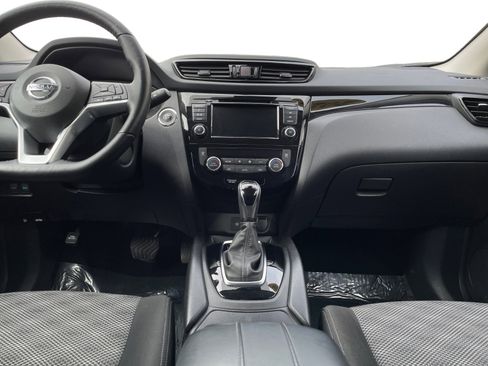 Used 2021 Nissan Rogue Sport SV image 15