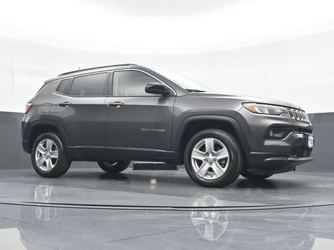 Used 2022 Jeep Compass Latitude w/ Convenience Group image 23