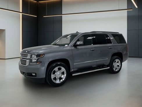 Used 2018 Chevrolet Tahoe LT w/ LT Signature Package RWD image 1