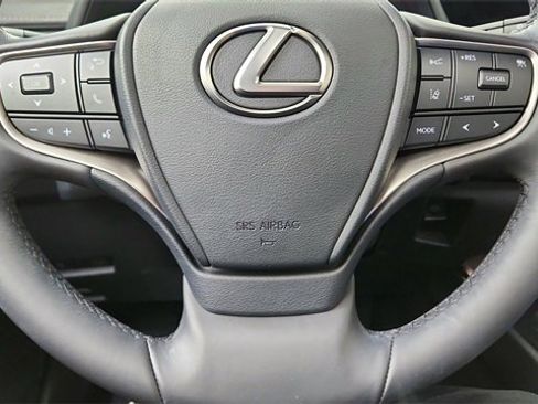 Used 2024 Lexus UX 250h FWD image 39