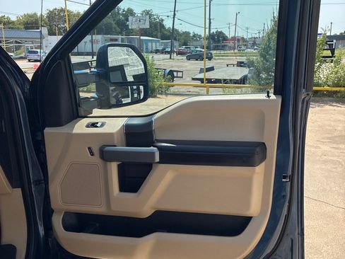 Used 2017 Ford F150 XLT w/ Equipment Group 302A Luxury image 14