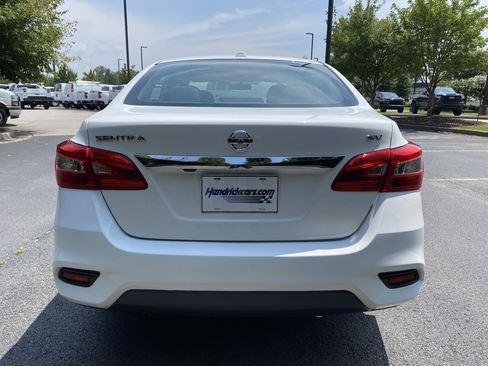 Used 2019 Nissan Sentra SV FWD image 8