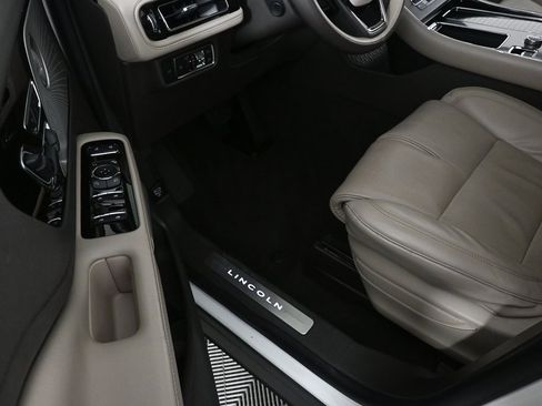 Used 2022 Lincoln Aviator Reserve w/ Equipment Group 201A image 7