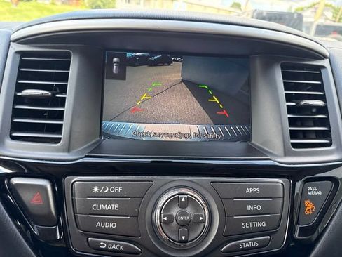 Used 2020 Nissan Pathfinder SV AWD/4WD image 22