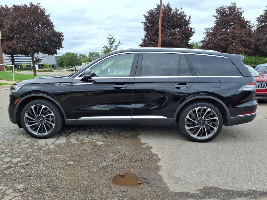 Used 2020 Lincoln Aviator Reserve w/ Equipment Group 201A AWD/4WD image 2