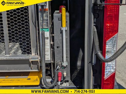 Used 2020 Ford Transit 150 XL RWD image 16