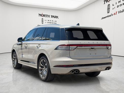 Used 2023 Lincoln Aviator Grand Touring w/ Equipment Group 301A AWD/4WD image 2