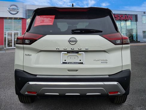 Used 2023 Nissan Rogue Platinum w/ Platinum Premium Package image 5