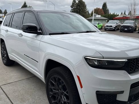 Used 2025 Jeep Grand Cherokee L Summit AWD/4WD image 1