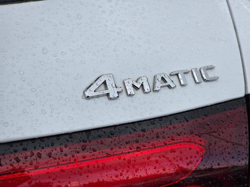 Used 2025 Mercedes-Benz GLC 350e 4MATIC w/ AMG Line image 33