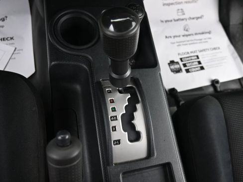 Used 2012 Toyota FJ Cruiser 4WD w/ Convenience Pkg image 22