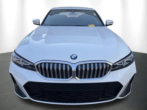 Used 2023 BMW 330i Sedan w/ M Sport Package RWD image 7
