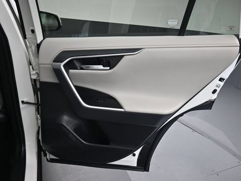 Used 2019 Toyota RAV4 Limited w/ Carpet Mat Package AWD/4WD image 35