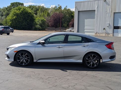 Used 2019 Honda Civic Sport image 9