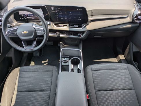 Certified 2026 Chevrolet Equinox LT AWD/4WD image 10