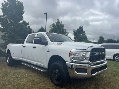 Used 2023 RAM 3500 Tradesman w/ Chrome Appearance Group AWD/4WD image 2