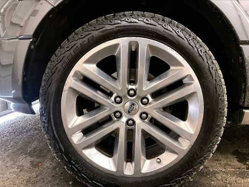 Used 2017 Ford Expedition Platinum AWD/4WD image 8