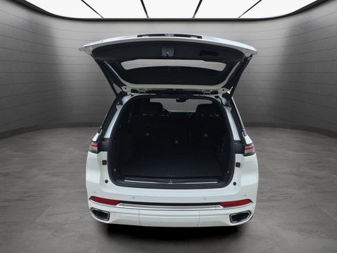 Used 2022 Jeep Grand Cherokee Summit image 10