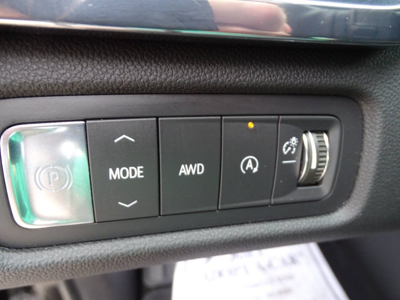 Used 2025 GMC Acadia AWD Elevation w/ Elevation Premium Package image 22