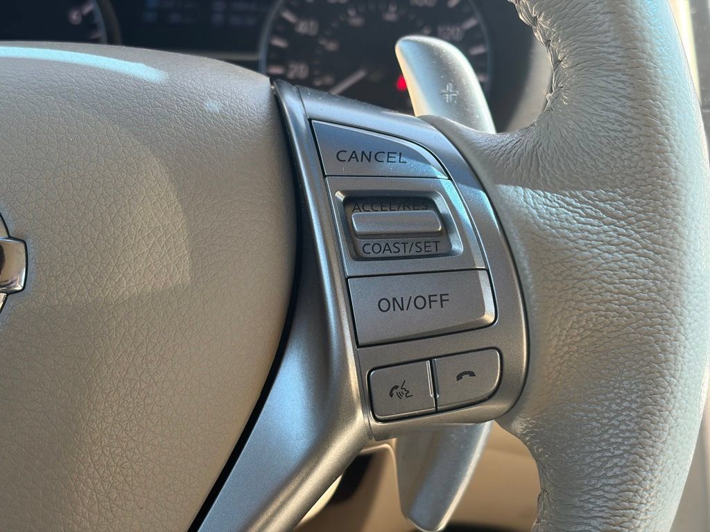 Used 2013 Nissan Altima 3.5 SV w/ Navigation Pkg FWD image 22