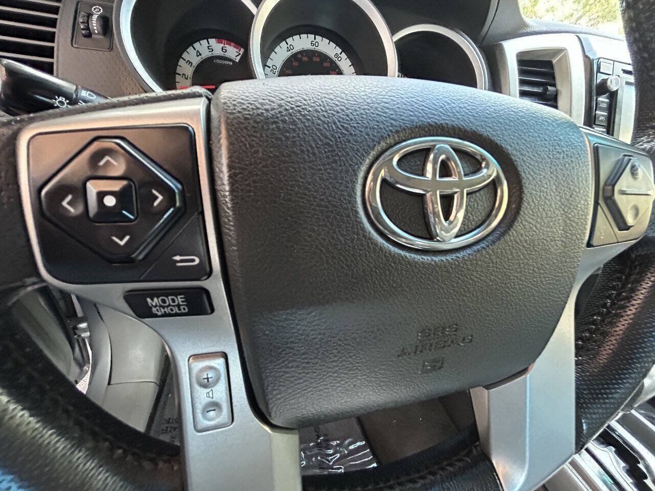 Used 2015 Toyota Tacoma PreRunner w/ SR5 Package RWD image 37