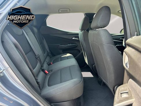 Used 2023 Chevrolet Bolt EUV LT image 17