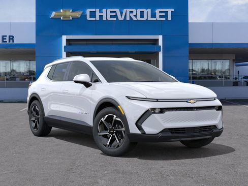 New 2026 Chevrolet Equinox EV LT image 32