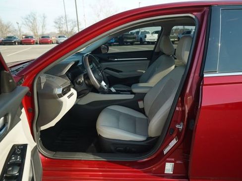 Used 2023 Nissan Altima 2.5 SL image 13