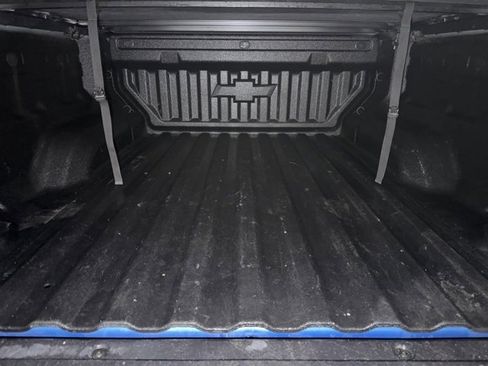 Used 2023 Chevrolet Colorado Z71 w/ Z71 Convenience Package 2 image 11