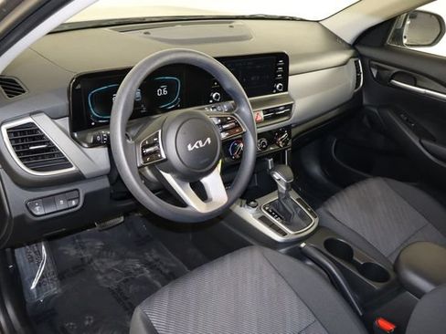 Used 2026 Kia Seltos LX FWD image 24