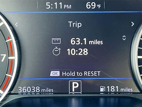 Used 2024 Nissan Altima 2.5 SV image 12