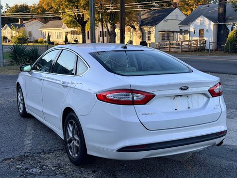 Used 2015 Ford Fusion SE w/ Equipment Group 202A image 9